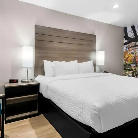 Hotel Clarion Pointe à Fort Worth Extérieur photo
