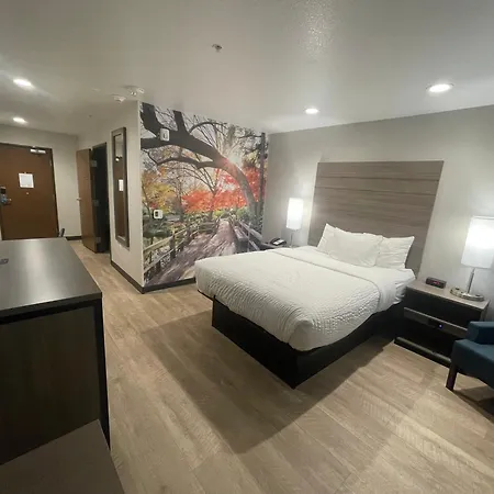Hotel Clarion Pointe à Fort Worth Extérieur photo