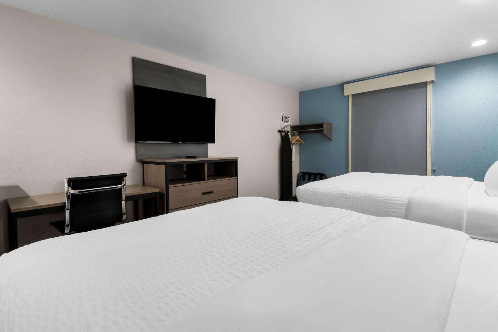Clarion Pointe Hotel Fort Worth