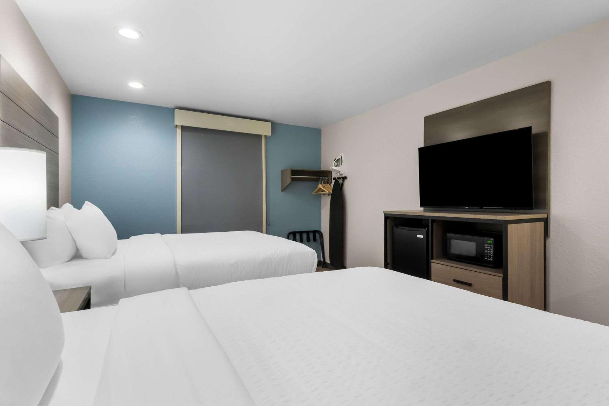 Hotel Clarion Pointe Fort Worth