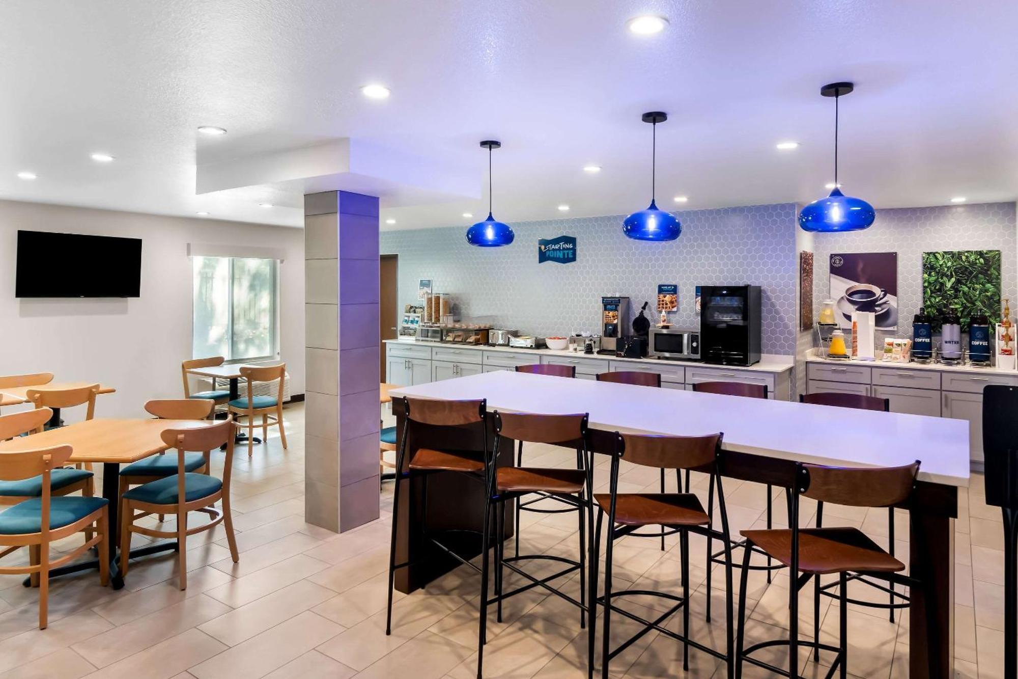 Clarion Pointe * Fort Worth