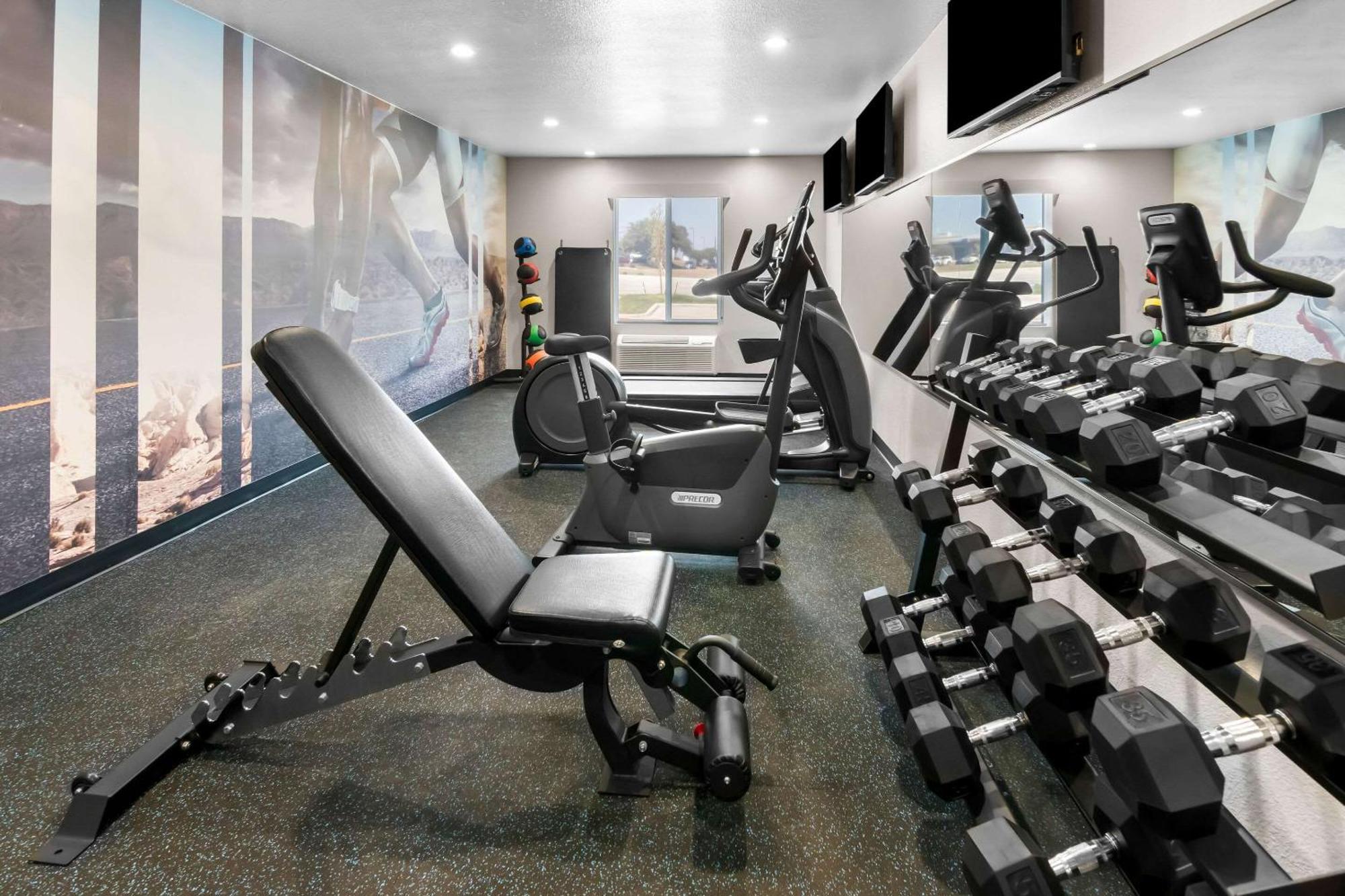 Clarion Pointe Hotel Fort Worth